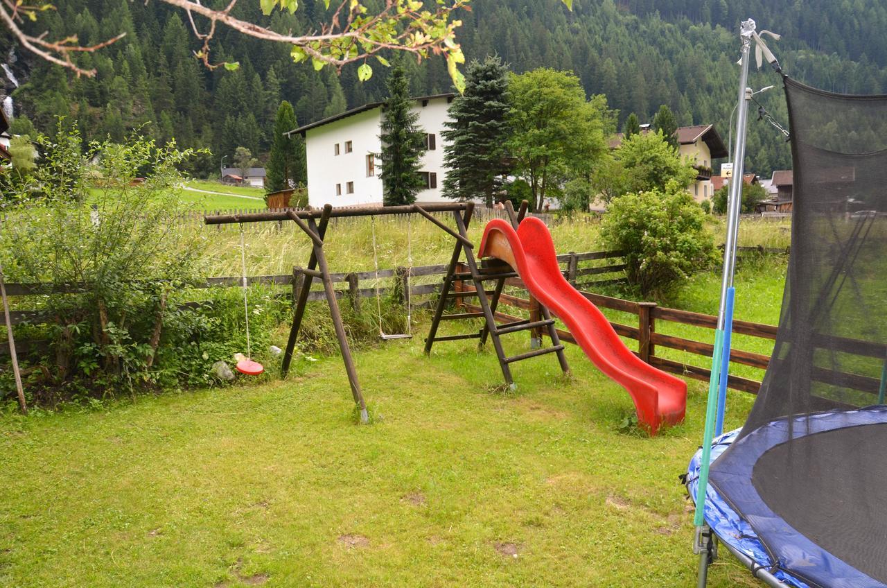 Sonnenhof - Apartments & Zimmer Kaunertal Exterior foto